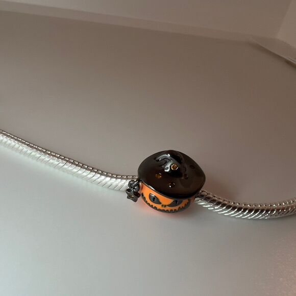 Jack-O'-Lantern Witch Pumpkin Pandora Compatible Charm - Picture 5 of 7